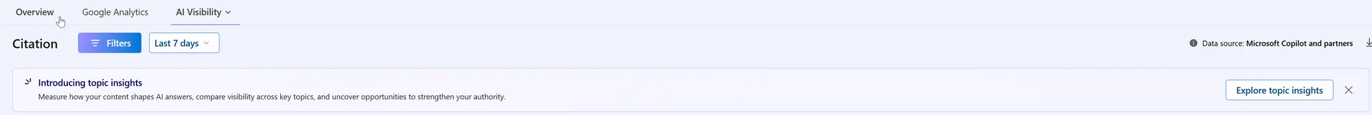 Baner „Introducing topic insights" wyświetlony wewnątrz raportu Citation w Microsoft Clarity, z przyciskiem Explore topic insights